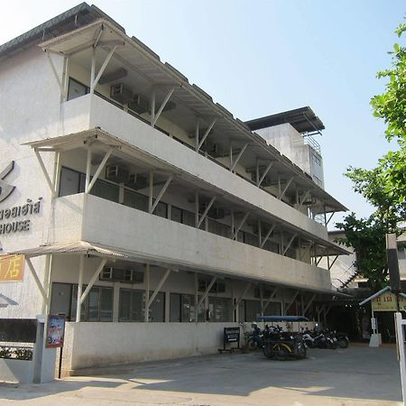 Chomdoi House Hotel Чиангмай Екстериор снимка