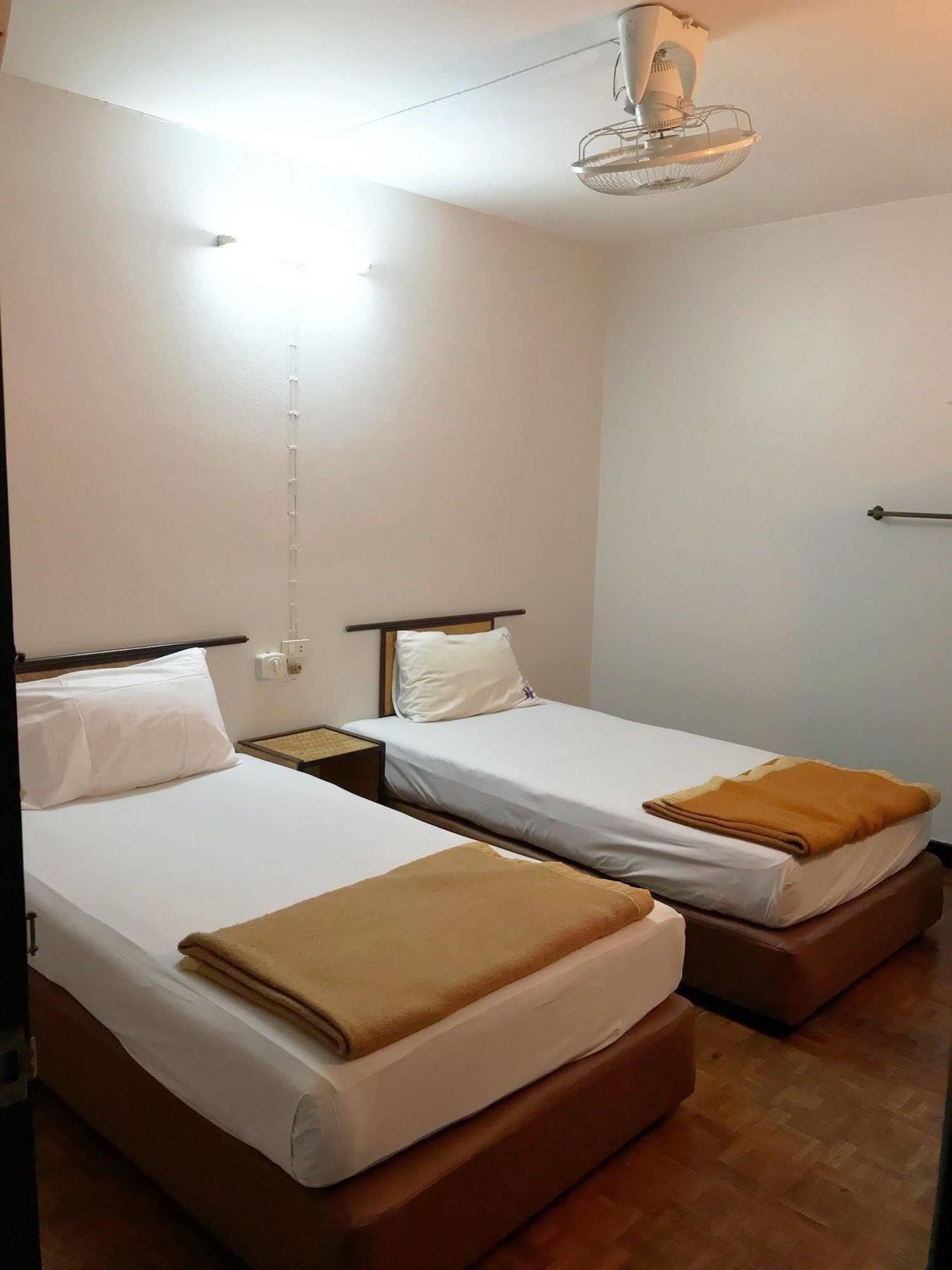 Chomdoi House Hotel Чиангмай Екстериор снимка